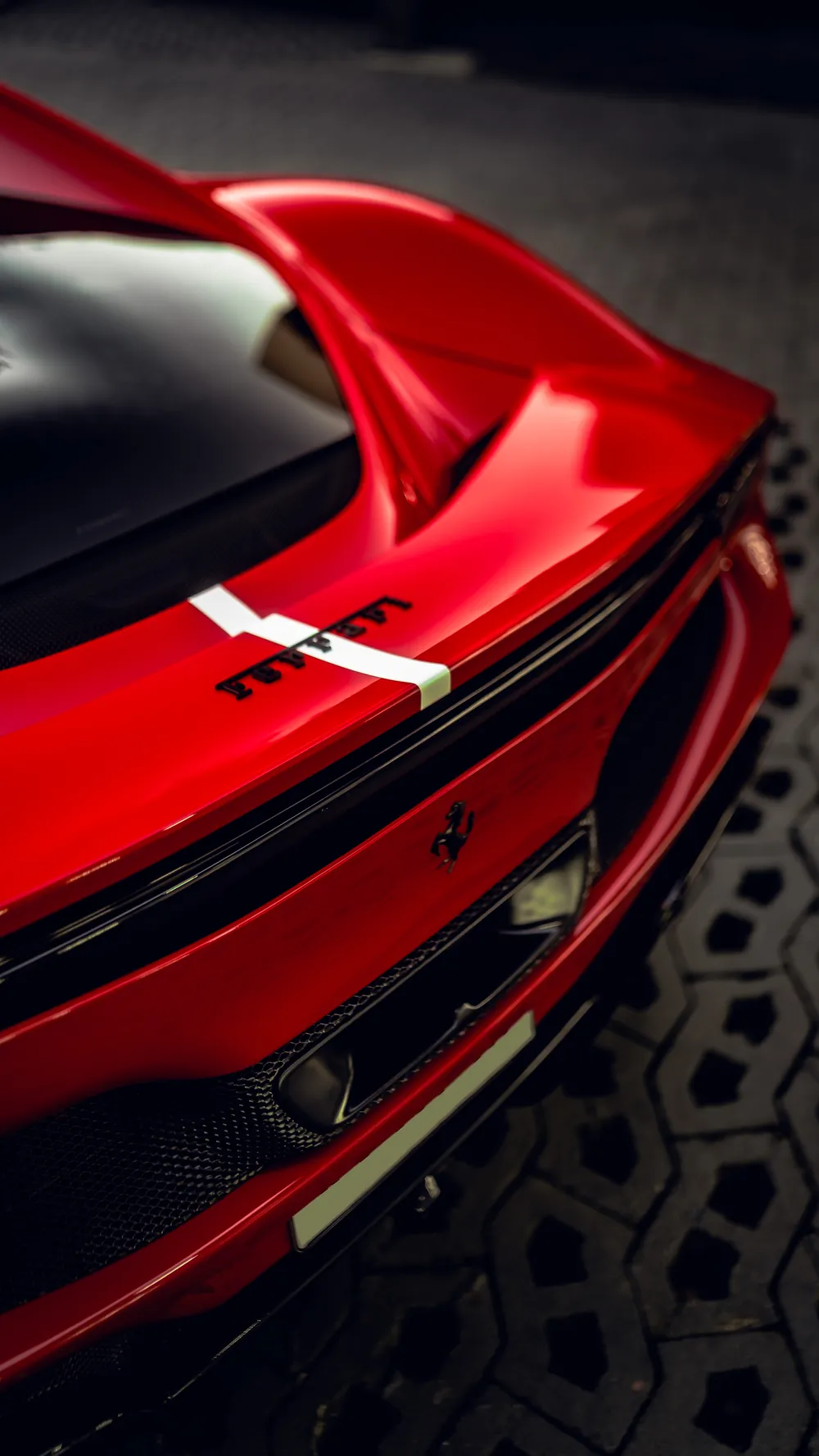 Traseira de Ferrari 296 com acabamento impecável